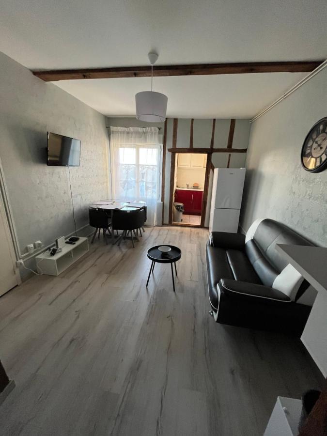 Saint Martin Apartamento Troyes Exterior foto